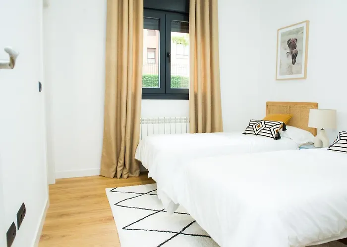 Luminoso Nuez - Zonas Verdes, Wifi, Aparcamiento Gratuito Daire *